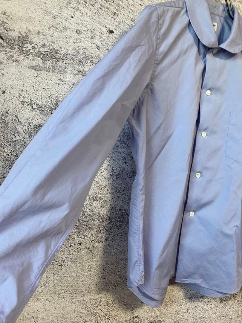 ローブドシャンブル　丸襟長袖シャツ