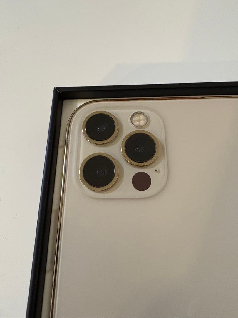 美品　Apple iPhone 12 Pro ゴールド 本体