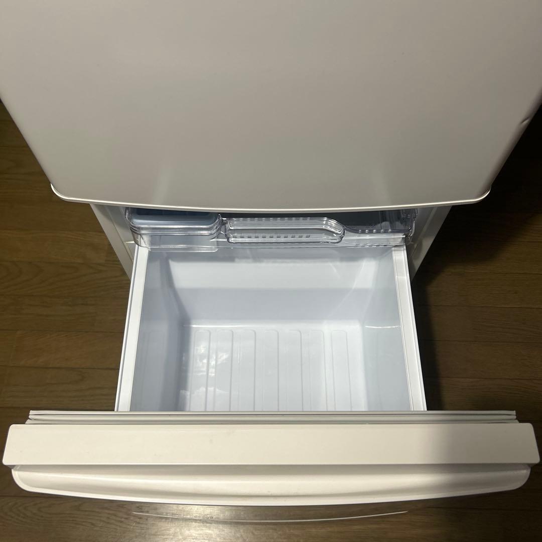 ♦️三菱ノンフロン冷凍冷蔵庫 MR-P15F-W形　2021年製1人暮らし 冷蔵庫