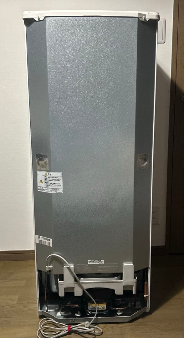 ♦️三菱ノンフロン冷凍冷蔵庫 MR-P15F-W形　2021年製1人暮らし 冷蔵庫