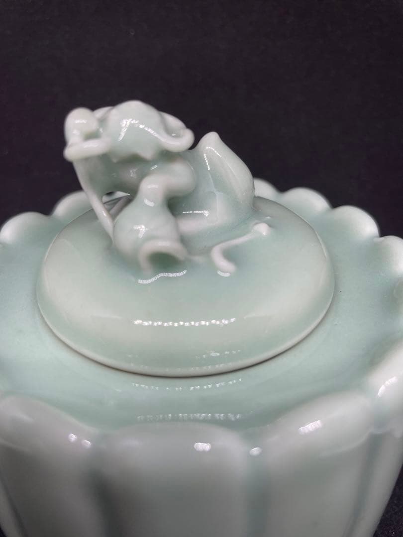 真葛香山作　青磁釉　菊花形供蓋付