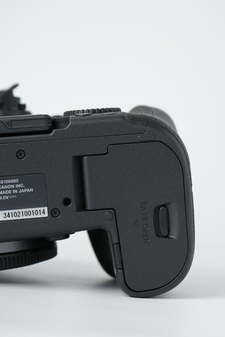 【ほぼ新品】【606回】Canon キヤノン EOS R6 MarkII ボディ