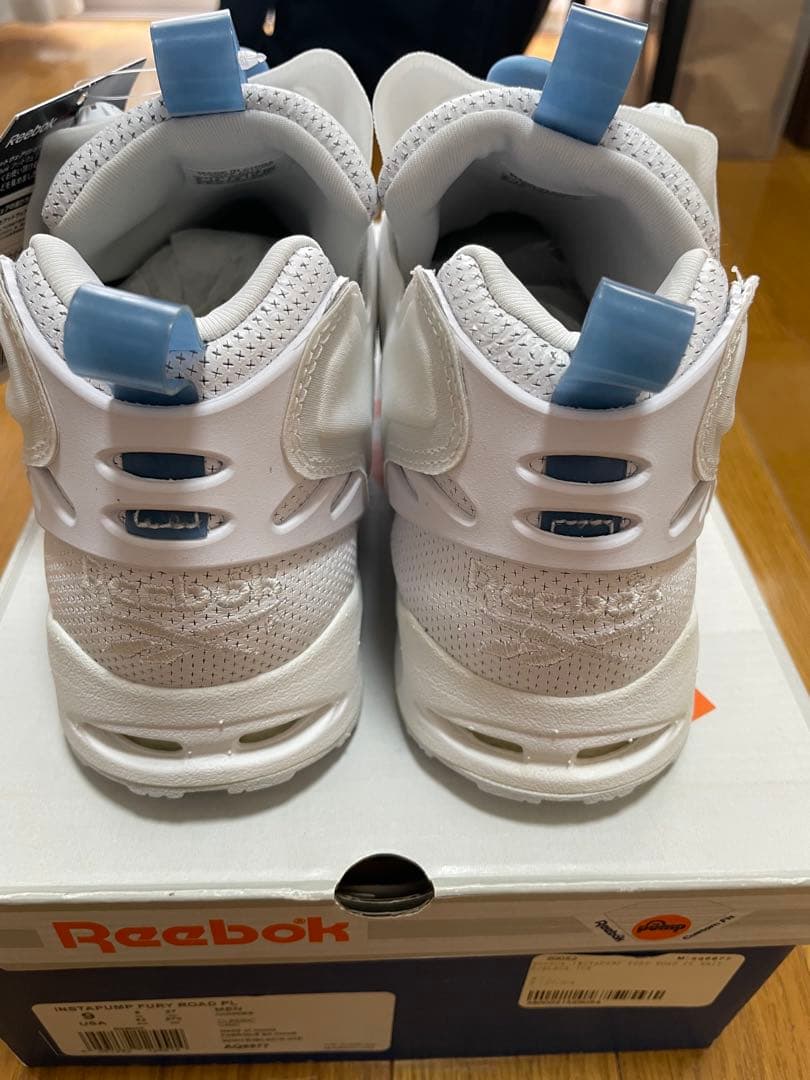 リーボックポンプフューリー　未使用　白色27cm