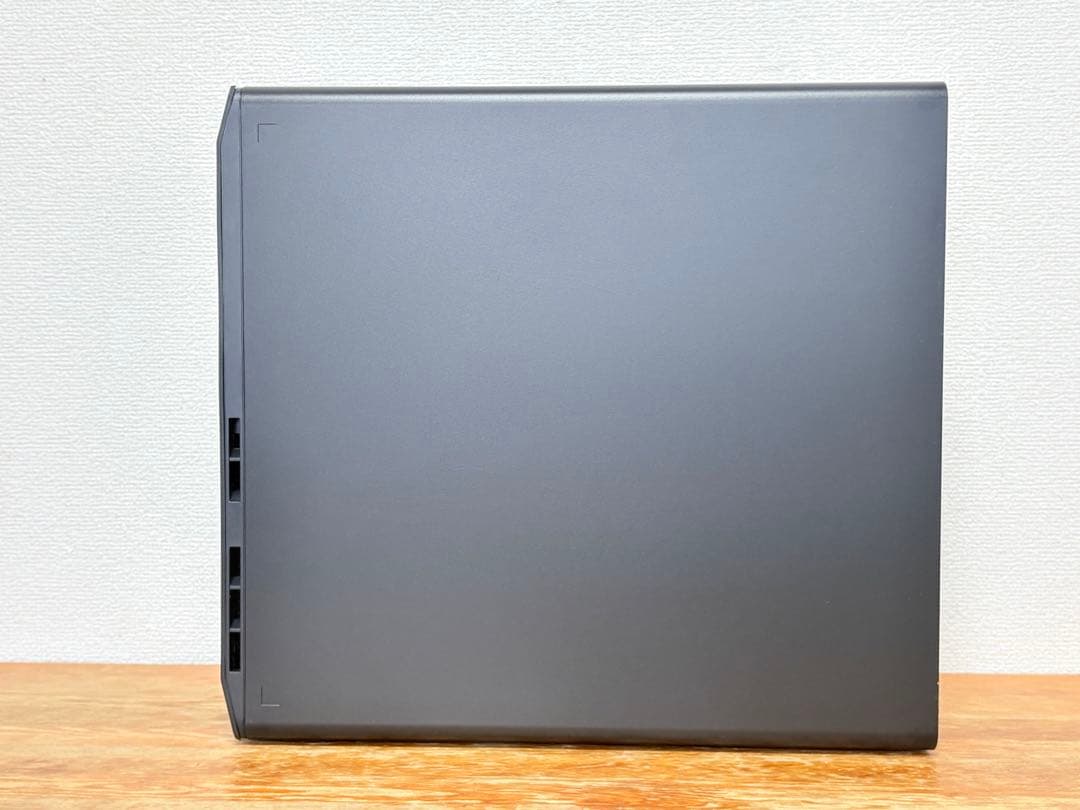 ベアボーン状態のHP Z2 Tower G5 Workstation