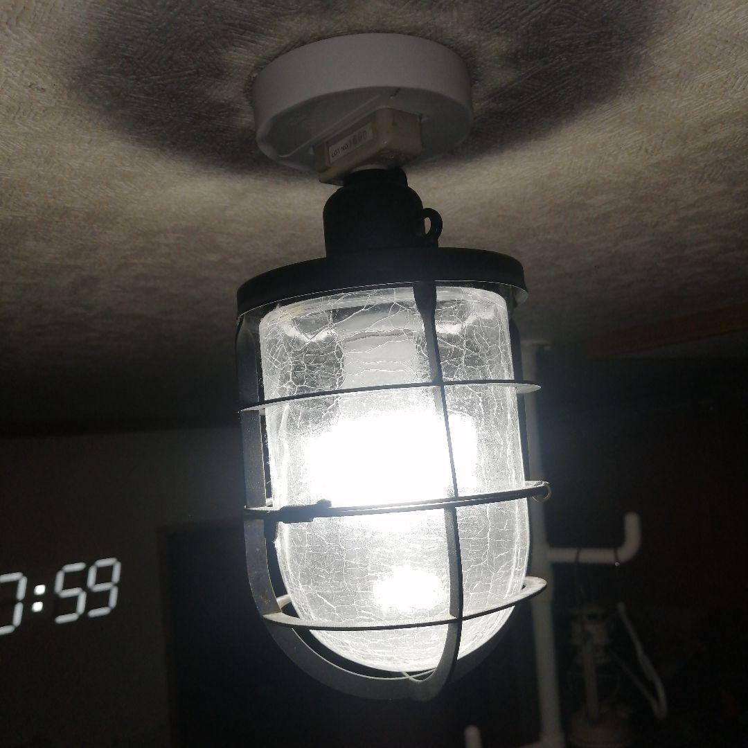 factory　船内レトロなアイアン×クラックガラスのシーリングライト　中古