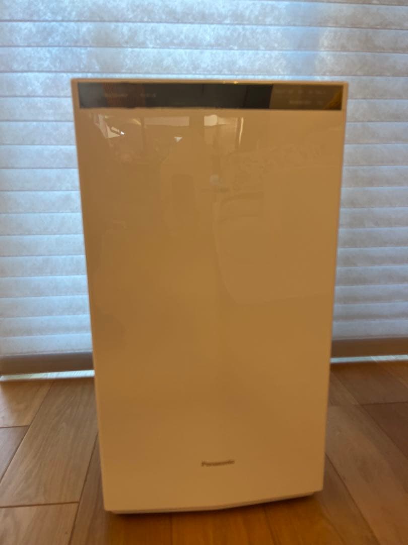 【超美品】　パナソニック 除湿機 F-YHVX200