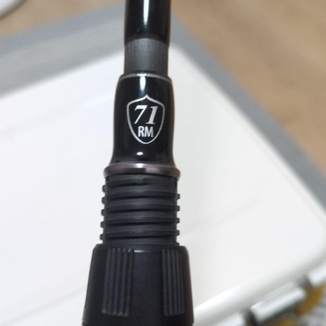 ツララ　モンストロ71