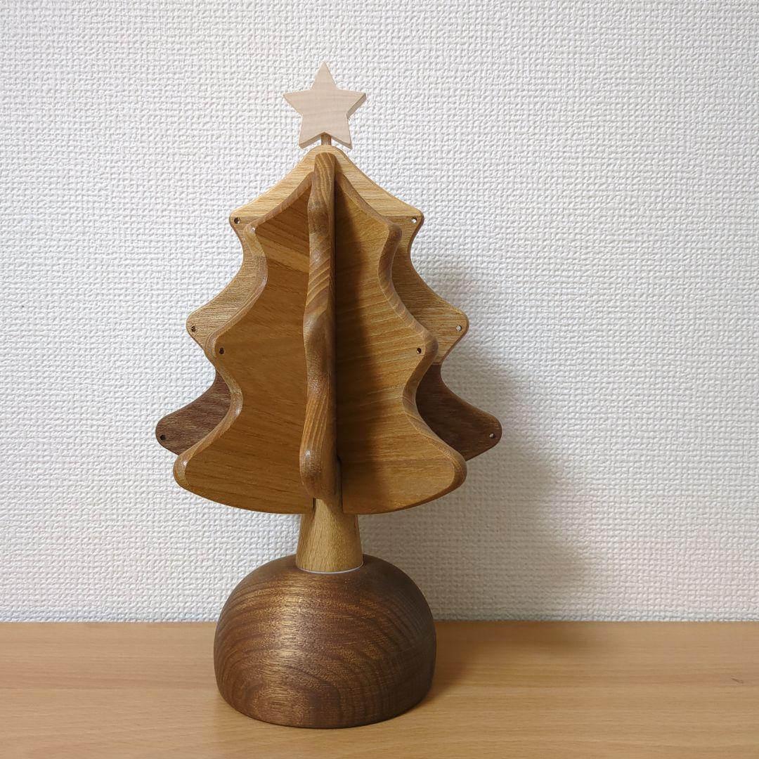 オークビレッジクリスマスツリー