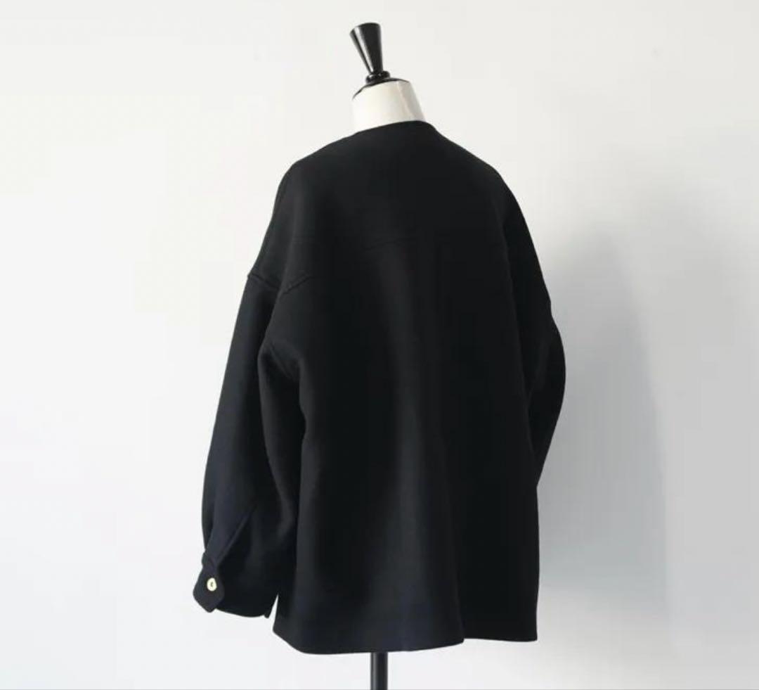 〈今期購入〉新品manon マノン　ノーカラーショートウールコート　金ボタン　黒