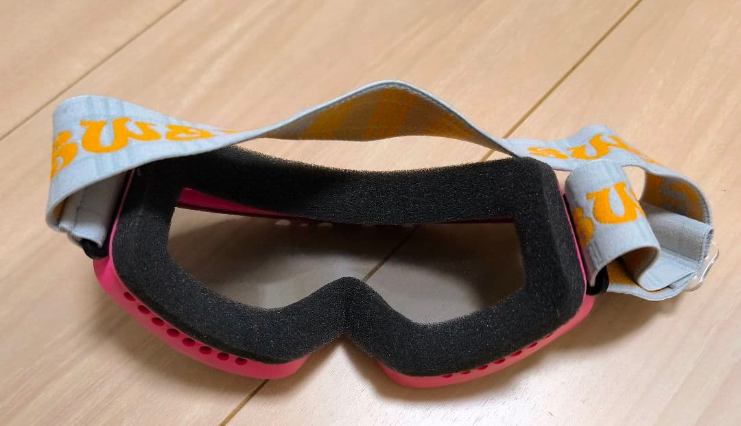 キッズ雪遊び4点セット　スキーウェア　ジャケット　ズボン　ゴーグル　スノーブーツ