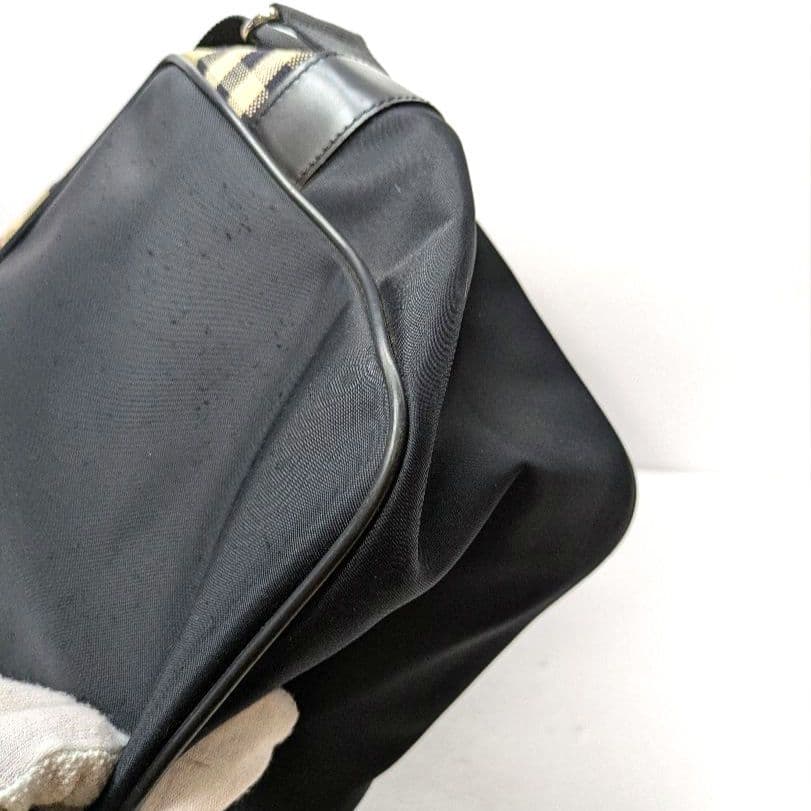 BURBERRY　ショルダーバッグ　ナイロン　ノバチェック　ブラック　良品