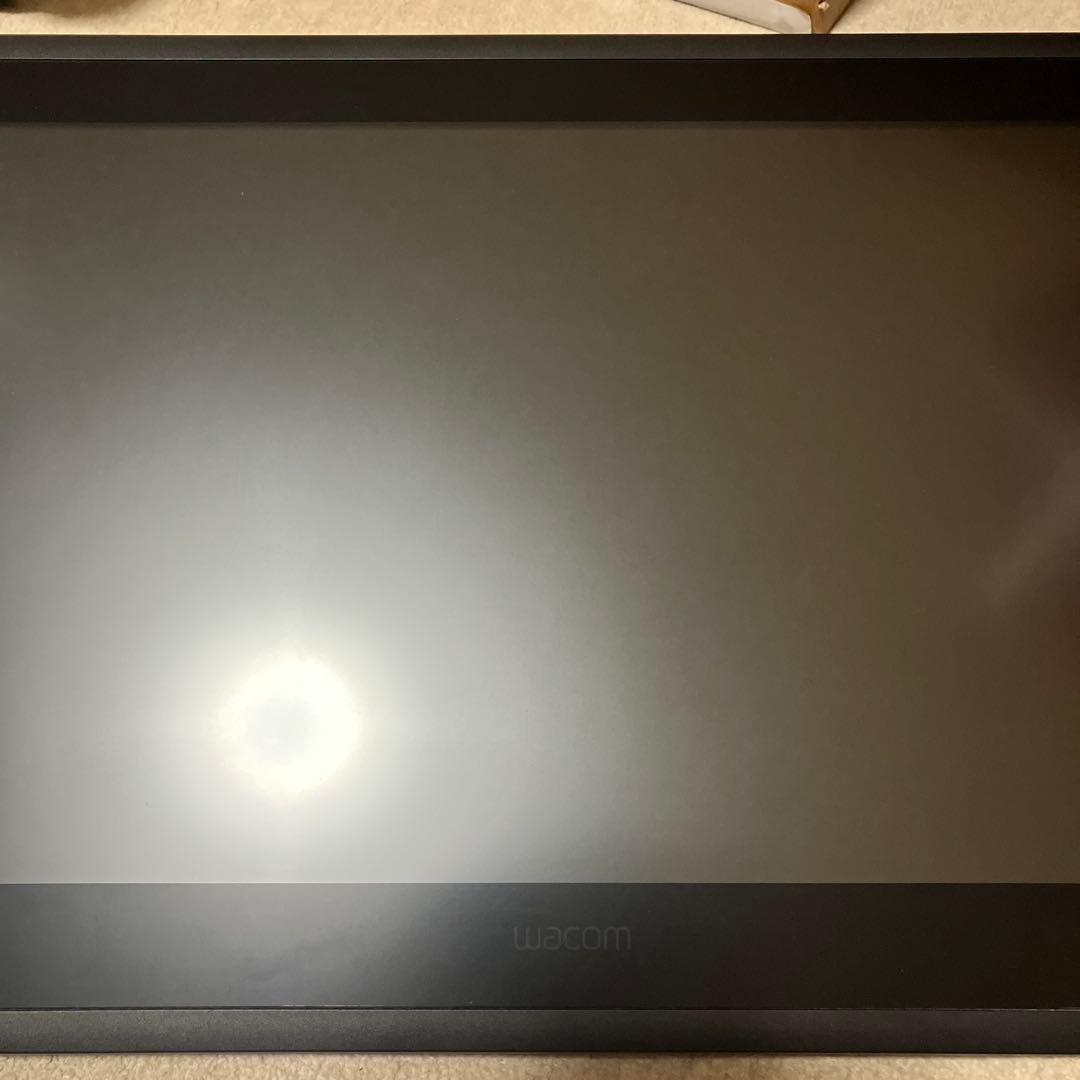 【あん】WACOM Cintiq 22 (DTK2260K0D)