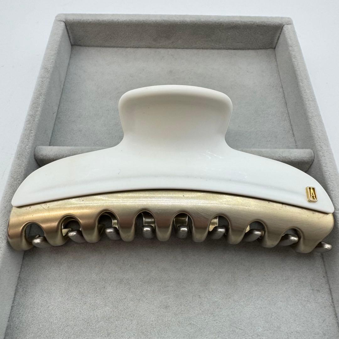 【人気】alexandre de paris ヘアクリップ　ホワイト　ゴールド