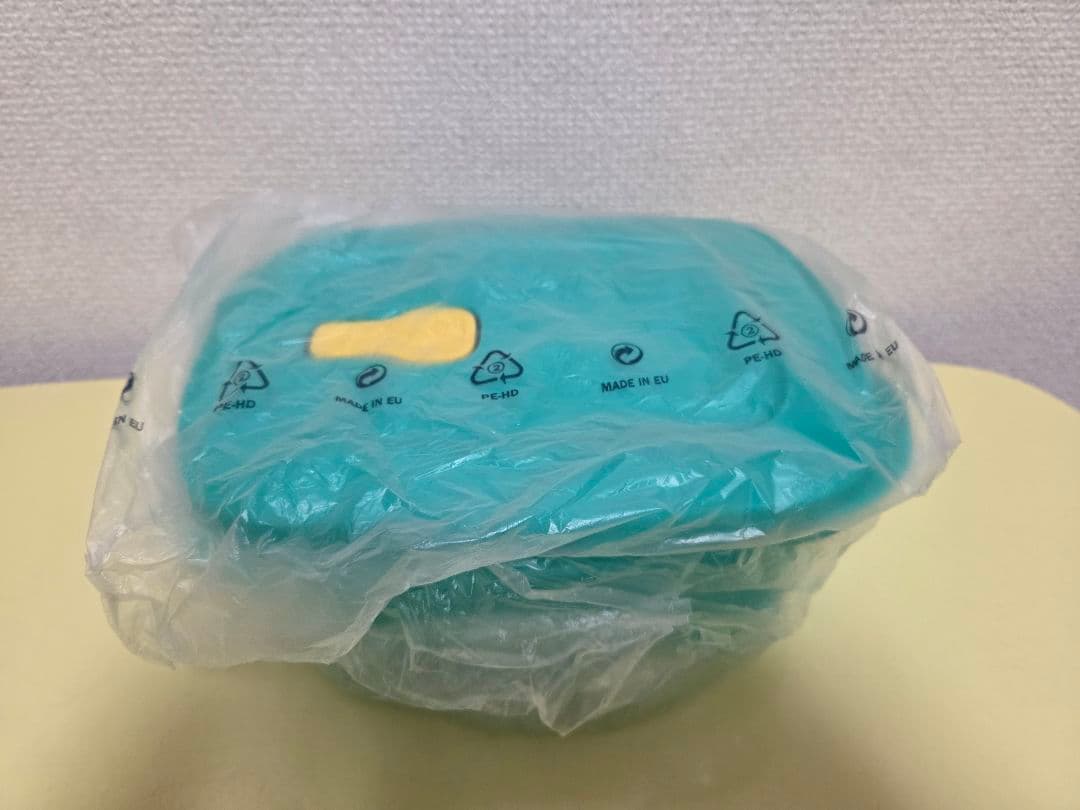 【新品・未使用】タッパーウェア クリスタルウェーブ 4個セット