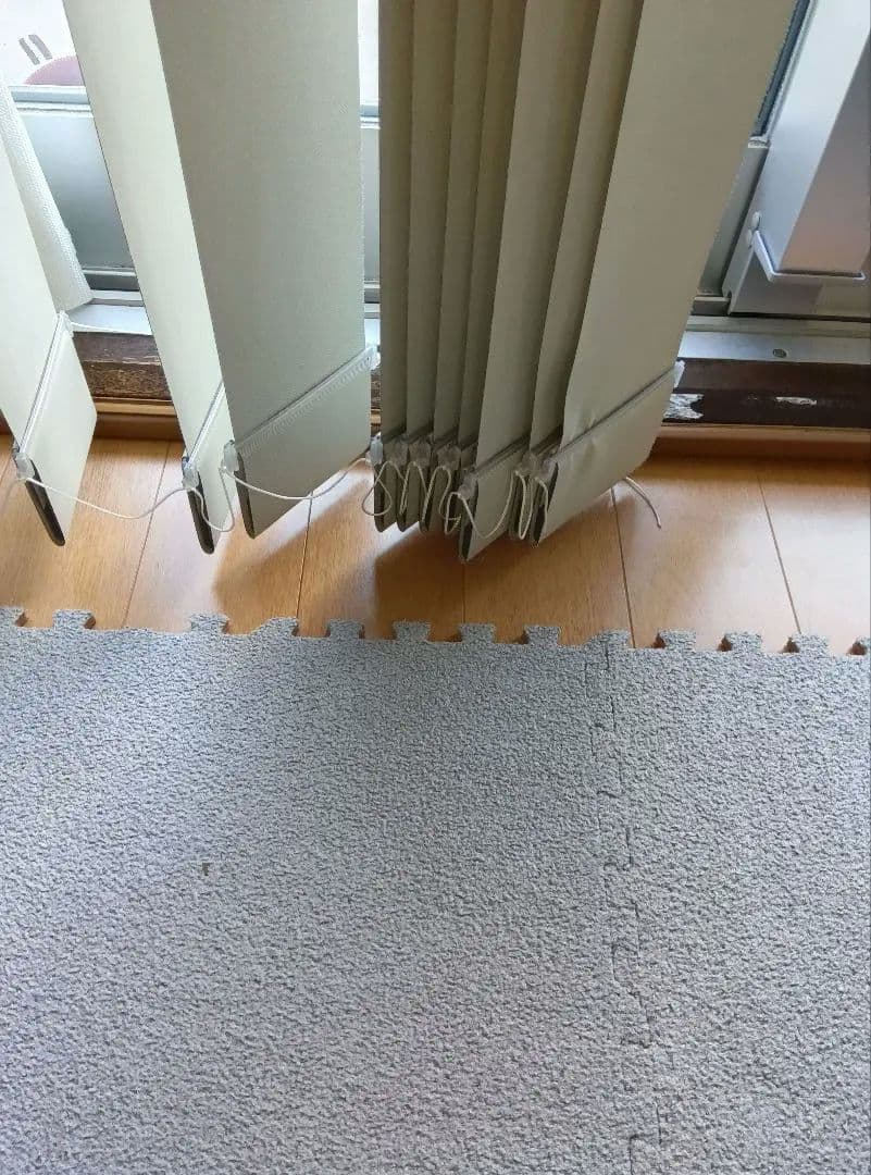 タチカワ バーチカルブラインド 　ホワイト　 実測で　幅1830✕高さ1850