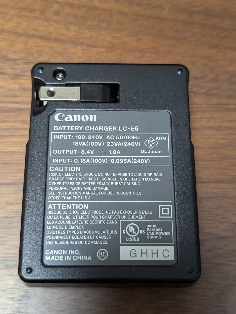 Canon EOS R フルサイズミラーレス一眼カメラ バッテリー2個おまけ