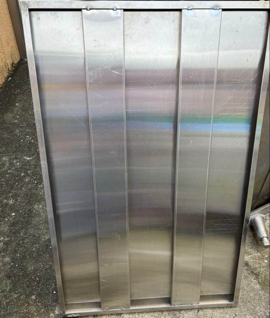 業務用ステンレス スライドドア収納キャビネット　両面扉