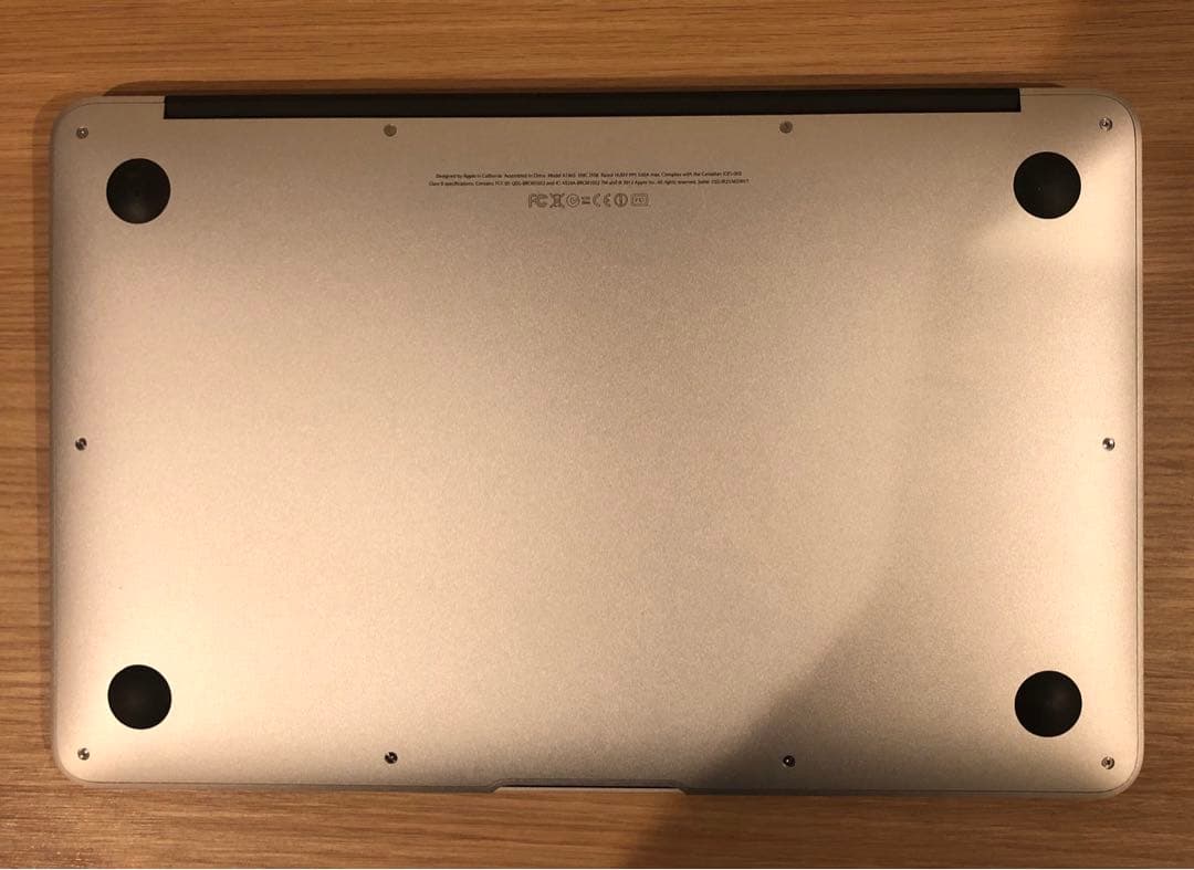 【美品】MacBook air 11-inch Mid 2012 充電回数：95
