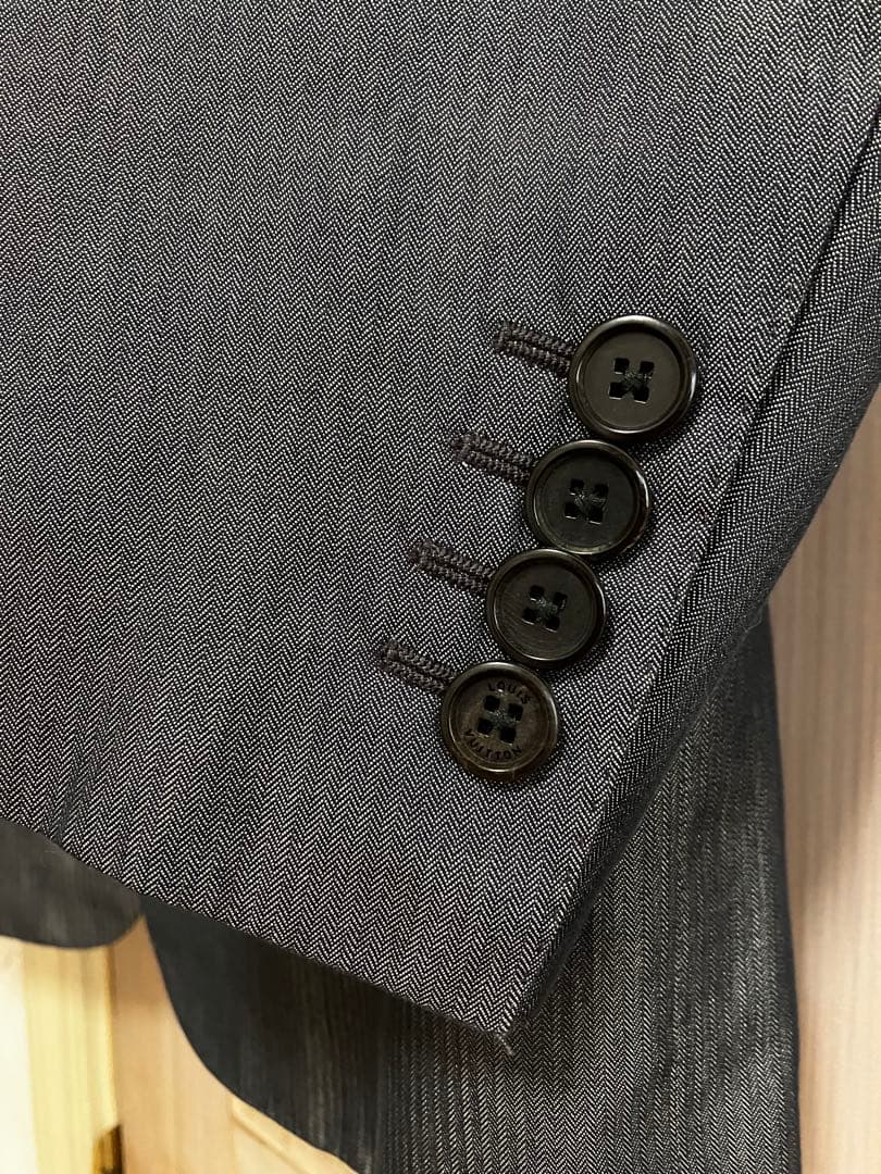 おいよ様　ルイヴィトンメンズスーツ