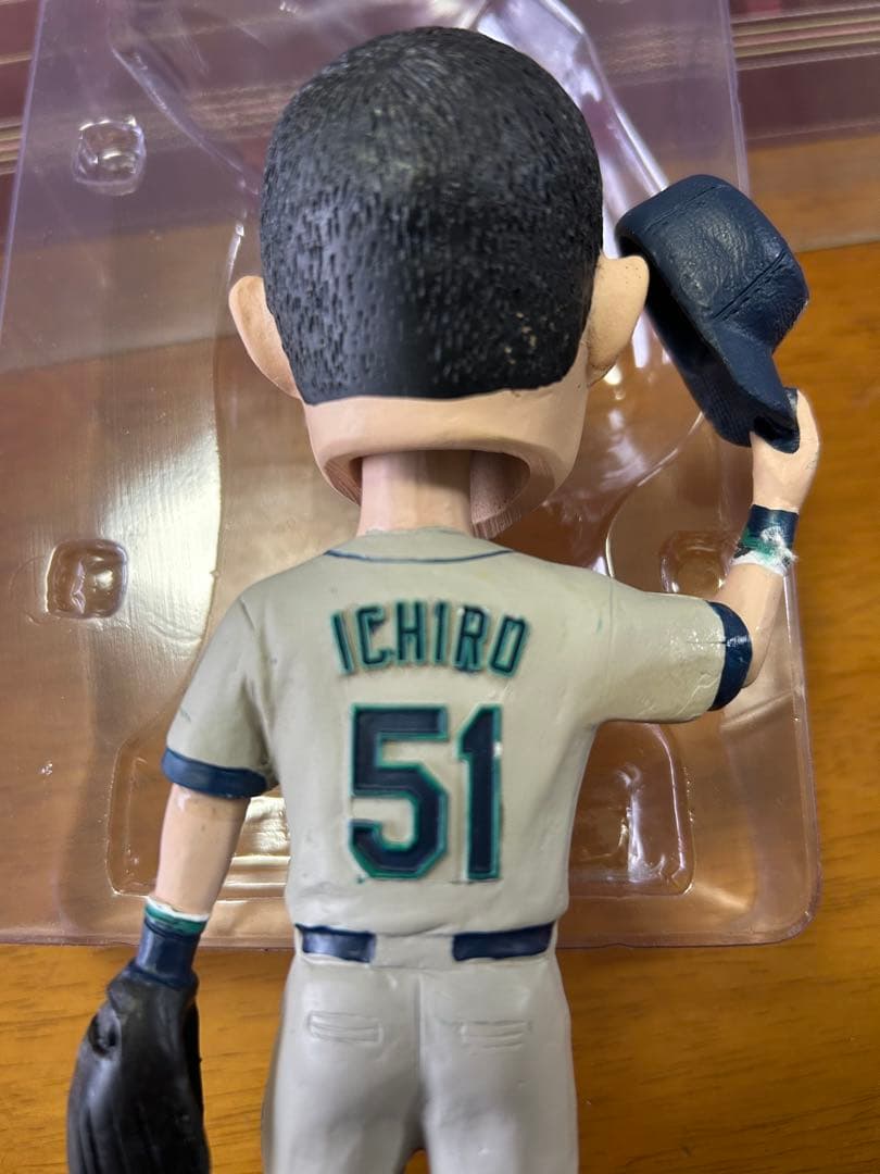 イチロー、現役最後のボブルヘッド人形!大谷翔平選手とのトレーディングカード付!