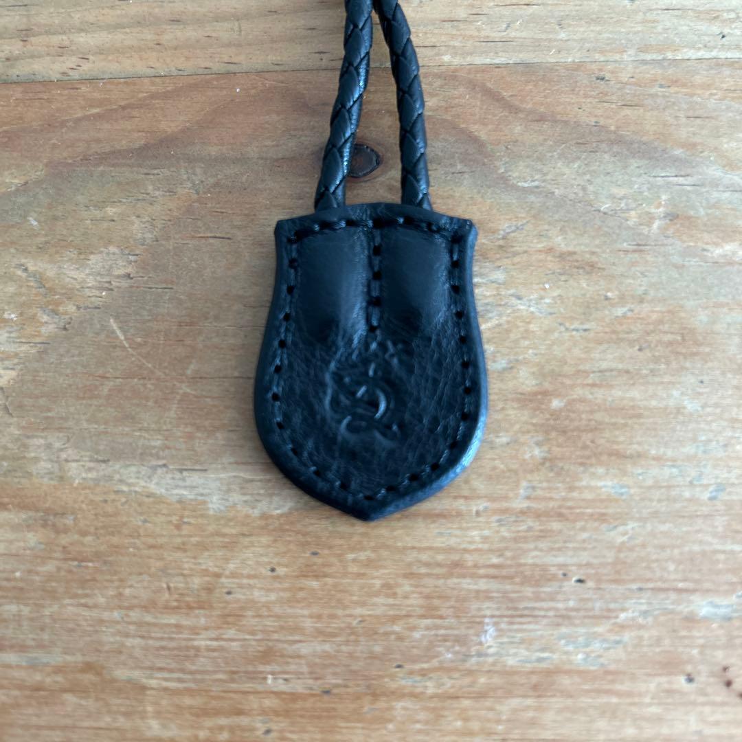 CALEE キャリー　スタッズレザー　スマートフォン　ショルダーポーチ