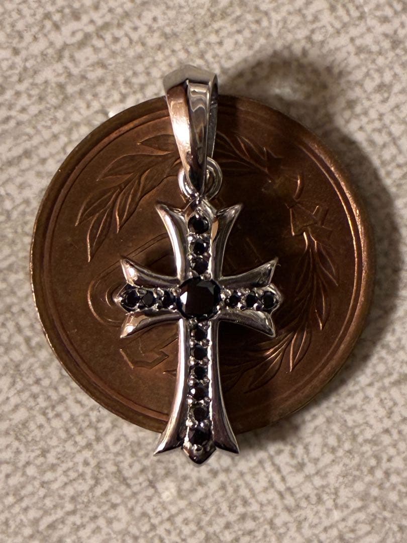 プラチナクロスペンダントトップ専用です