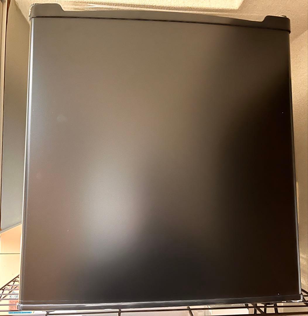 【新品未使用品】simplus 冷凍庫　黒　右開き SP-33LRFD1 33L