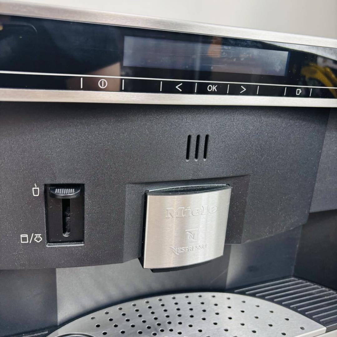 通電OK　ミーレ　エスプレッソマシン　ビルトイン　CVA3660