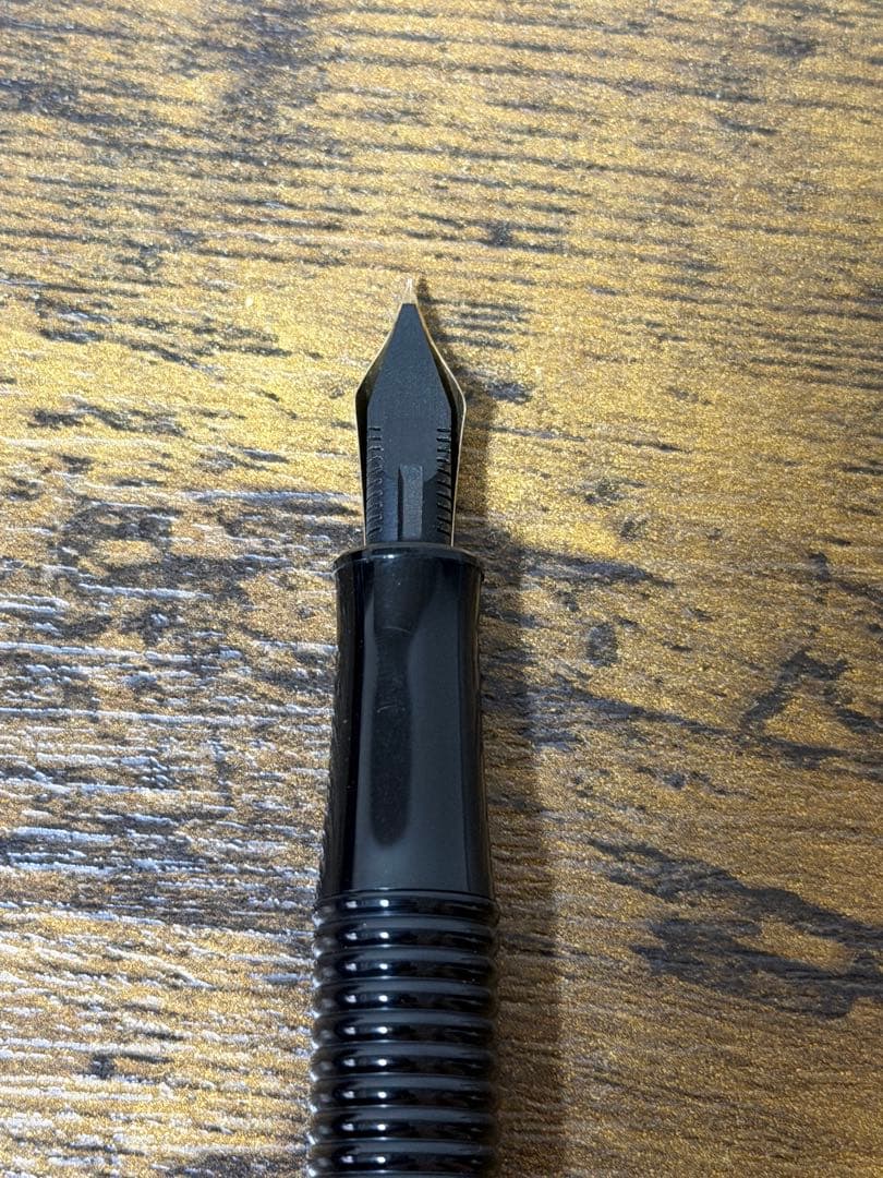 新品未使用　初期型　ギャザード　丸ニブ　14金　F プラチナ　万年筆　JIS刻印