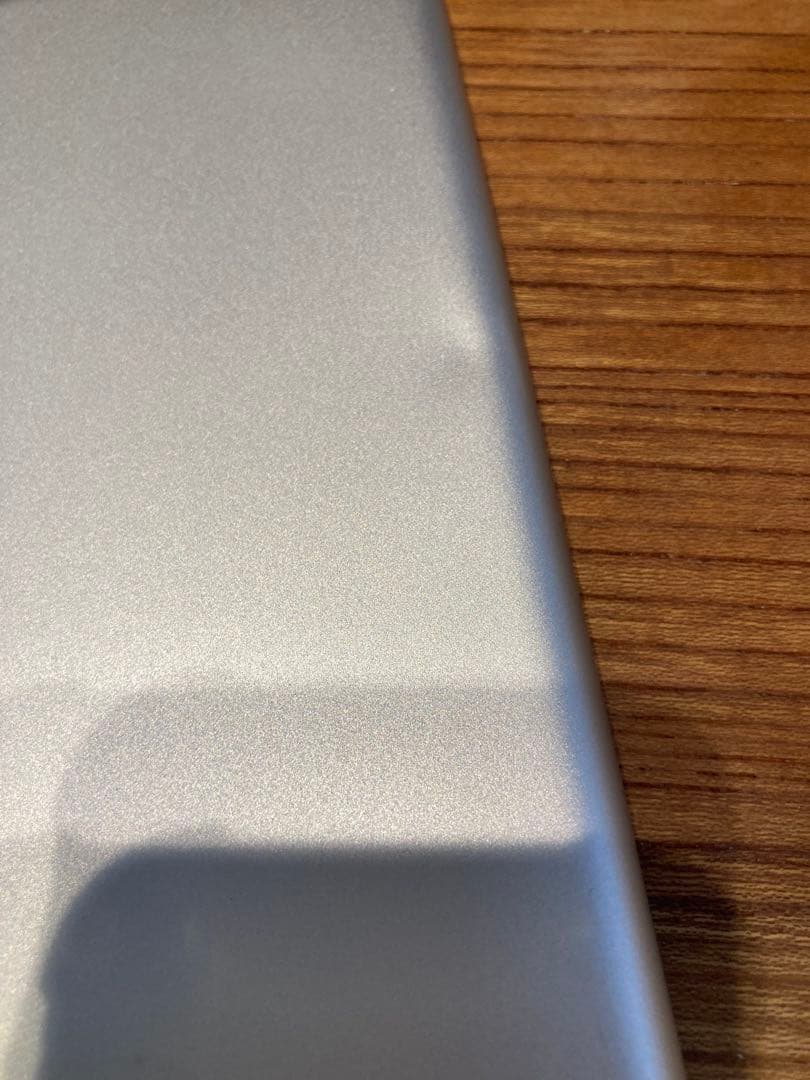 25.9.27動作確認済み。バッテリー良好。iPad 5世代　128G wifi