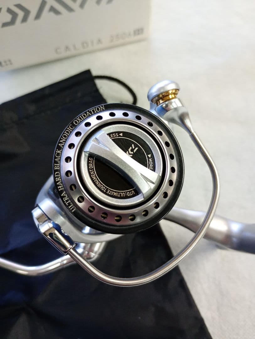 Daiwa カルディア2506H スタジオオーシャンマーク