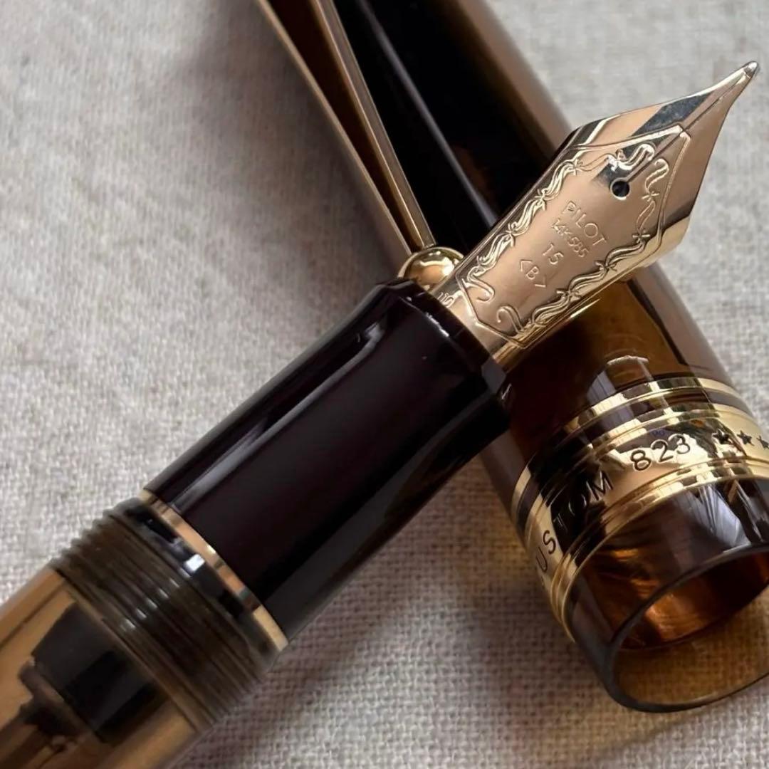 PILOT パイロットCUSTOM カスタム ８２３　14K 585 B太字