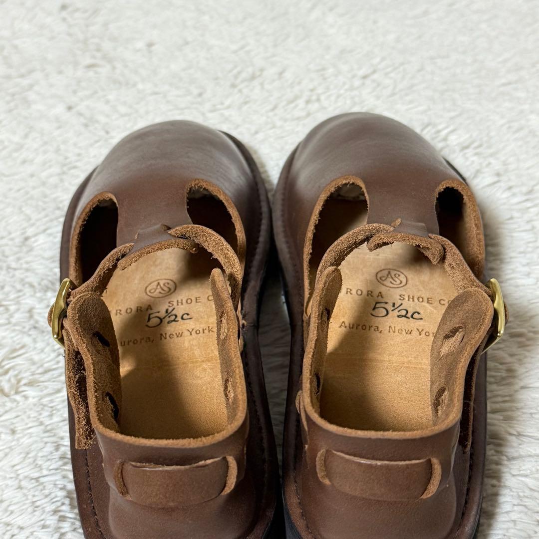 ⭐️未使用品⭐️　オーロラシューズ　Tストラップ　ウエストインディアン　ブラウン