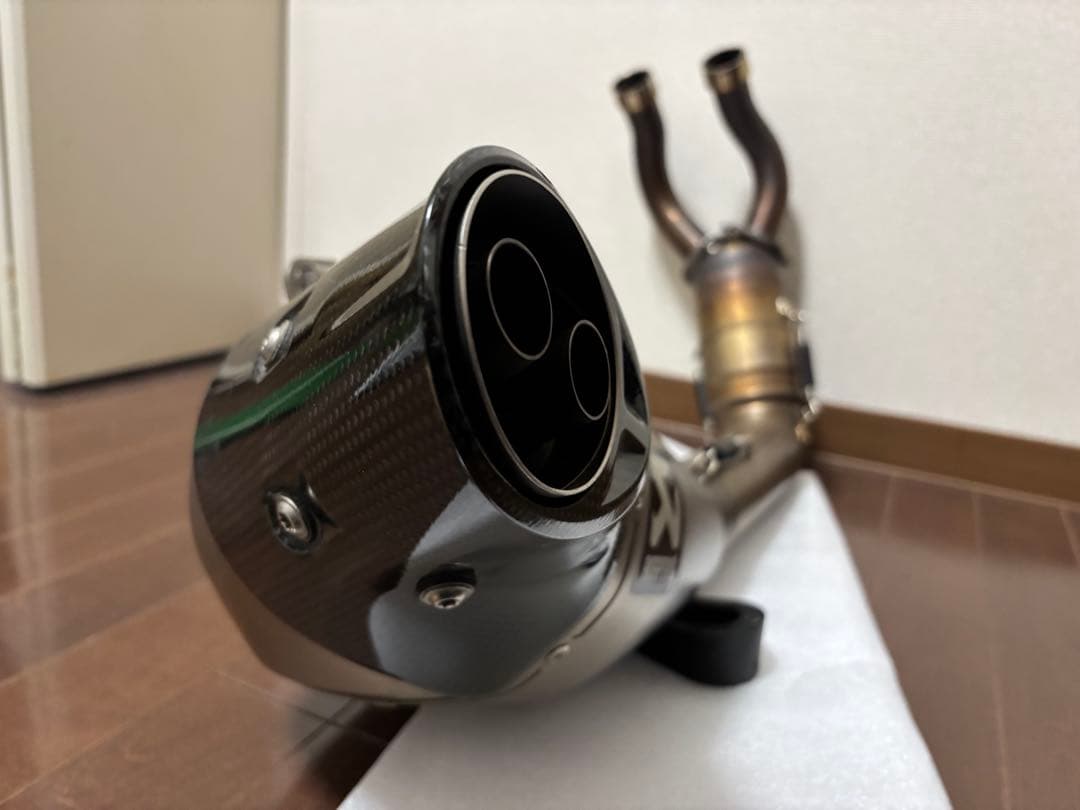 アクラポビッチ フルエキマフラー レーシングライン MT-07 / XSR700