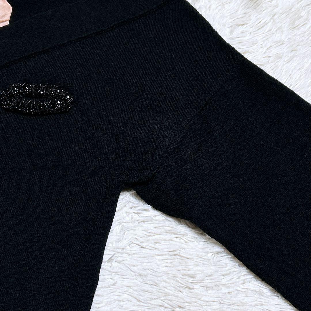 美品/N˚21　ビジューリップモチーフカーディガン　羽織り　ウール　ブラック