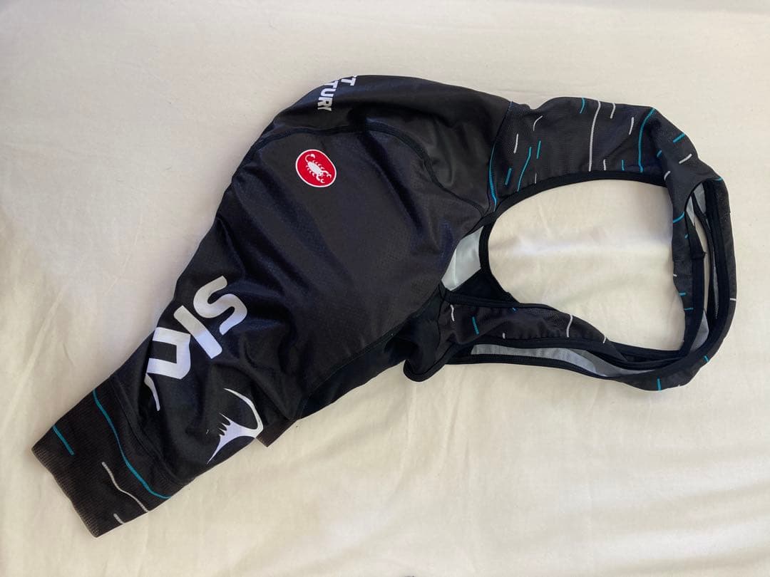 カステリ　チームSKY サイクルジャージ　Sサイズ