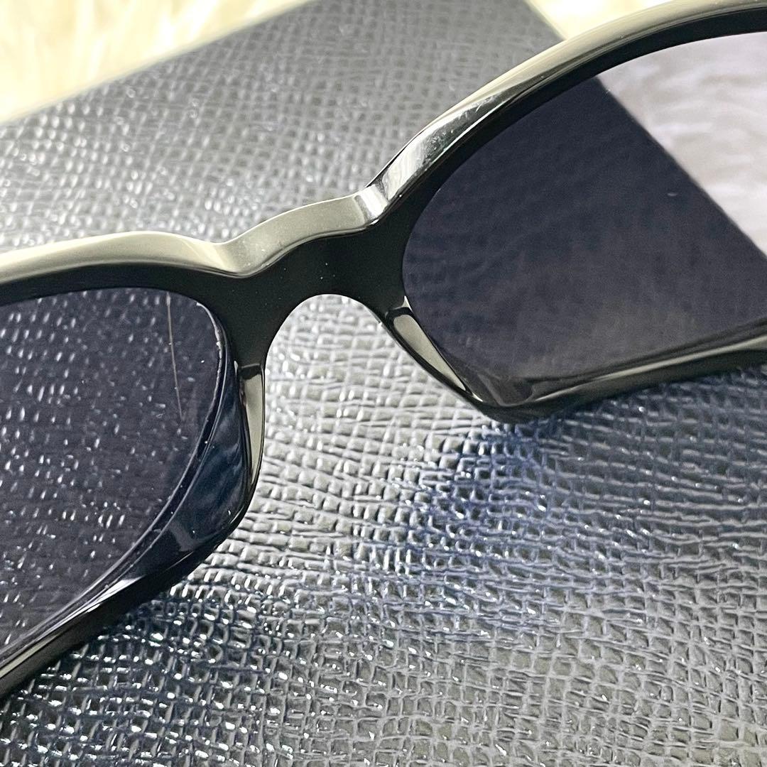 シャネル　CHANEL サングラス　カメリア　モチーフ　ブラック　黒