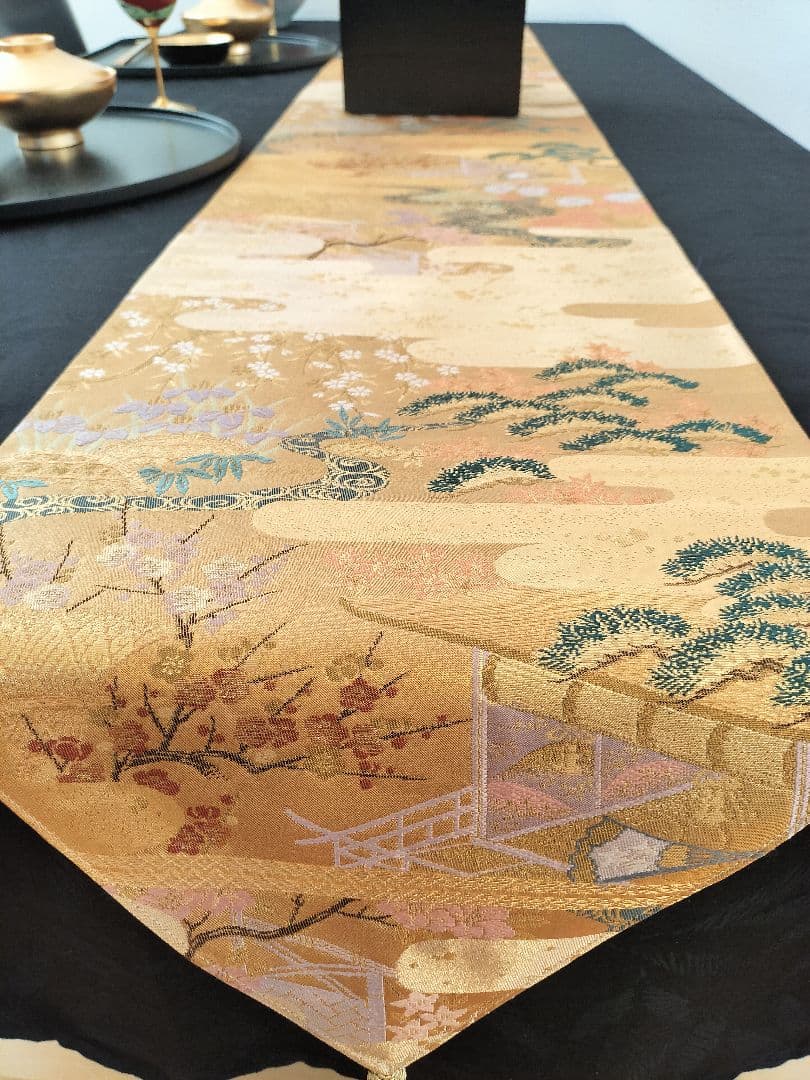 A846★逸品‼️豪華刺繍‼️正絹テーブルランナー2m10cm