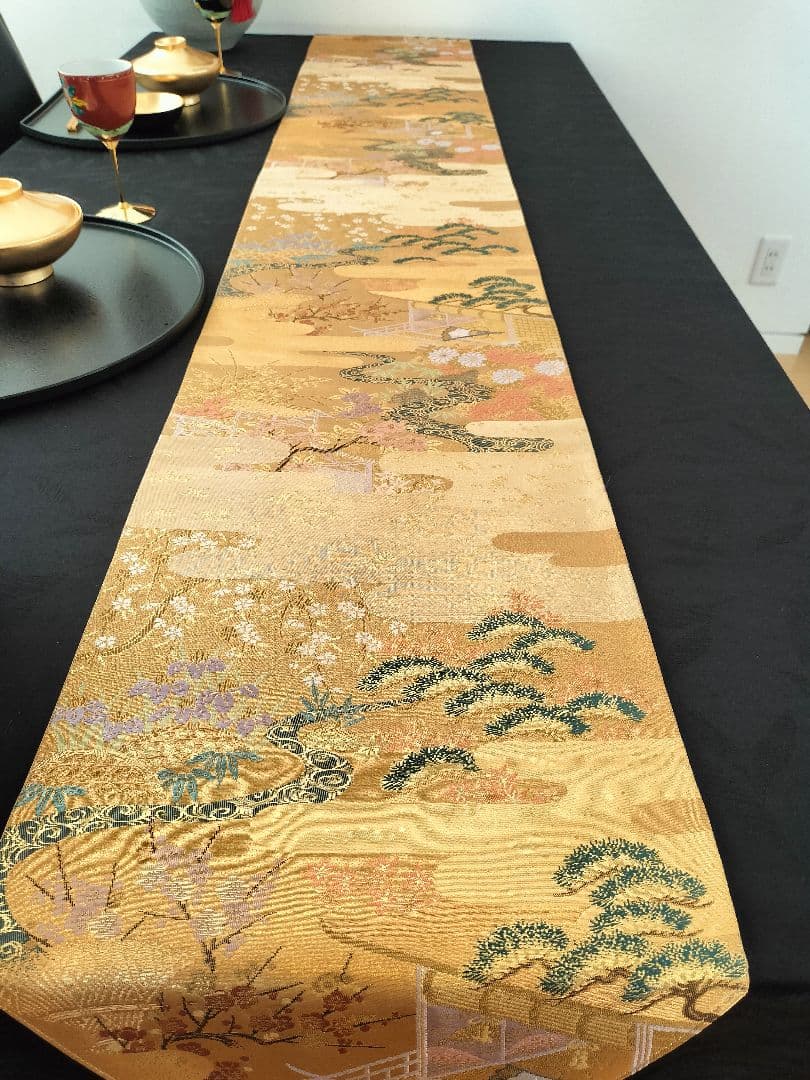 A846★逸品‼️豪華刺繍‼️正絹テーブルランナー2m10cm