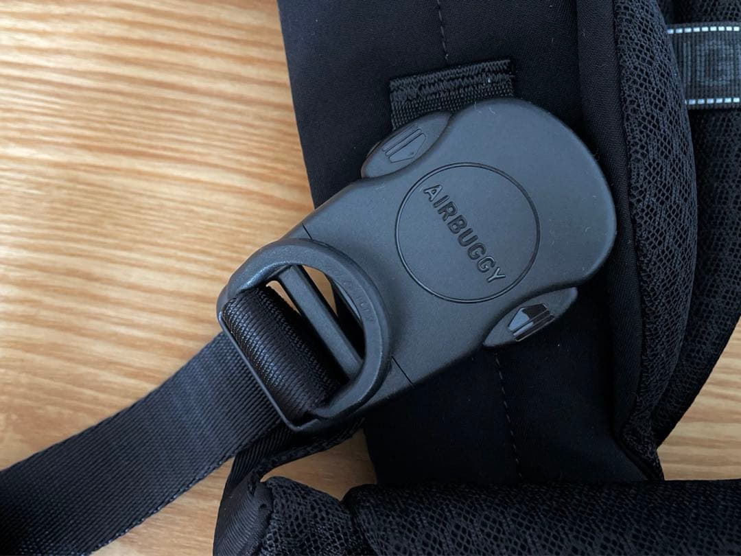【美品】AIRBUGGY エアバギー 抱っこ紐 ベビーキャリア ブラック