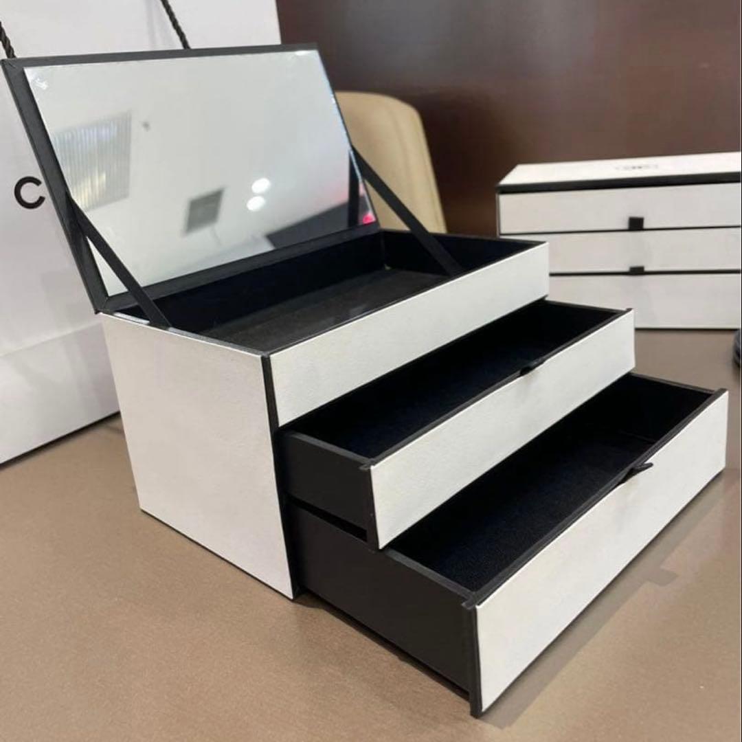 ま*♡様 シャネル　コスメボックス　引き出し　ノベルティ　CHANEL