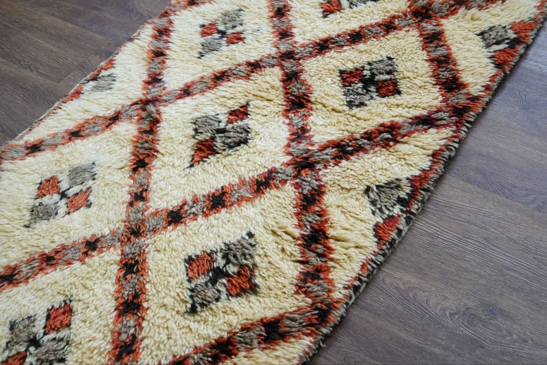 ヴィンテージラグ　モロッコ　手織り絨毯　トライバルラグ