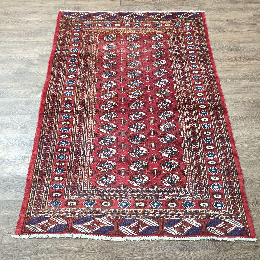 ヴィンテージラグ　パキスタン　トライバルラグ　手織り絨毯　レッド