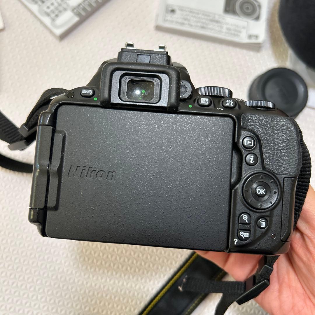 Nikon D5500 ダブルズームキット 一眼レフカメラ