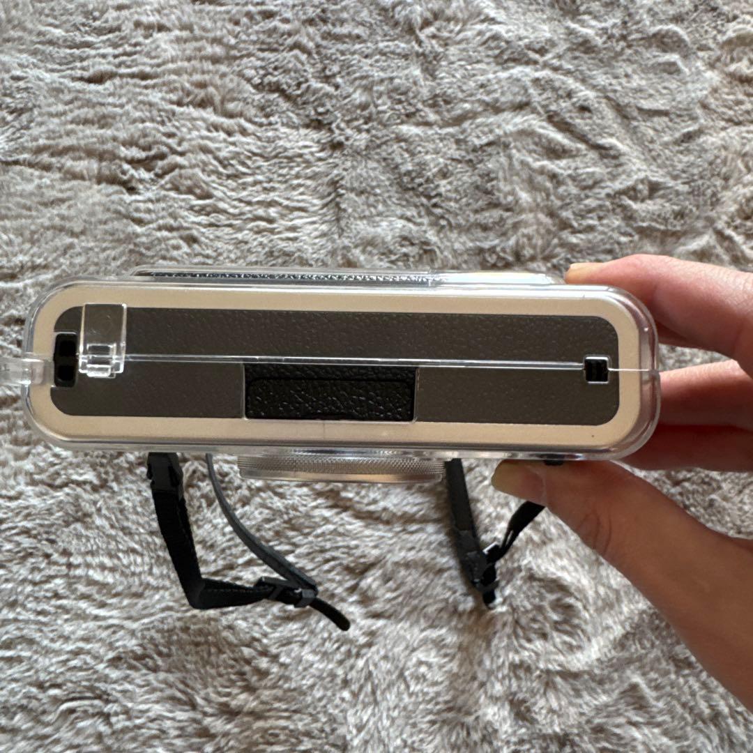 FUJIFILM instax mini Evo 本体と付属品