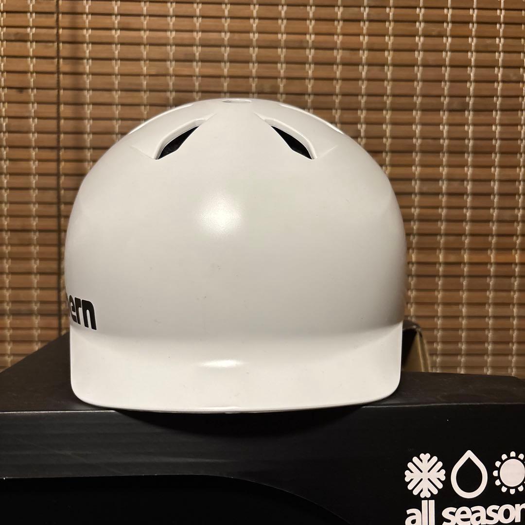 Bern バーン　ヘルメットTEAM WATTS 耳当て付き　ゴーグルクリップ