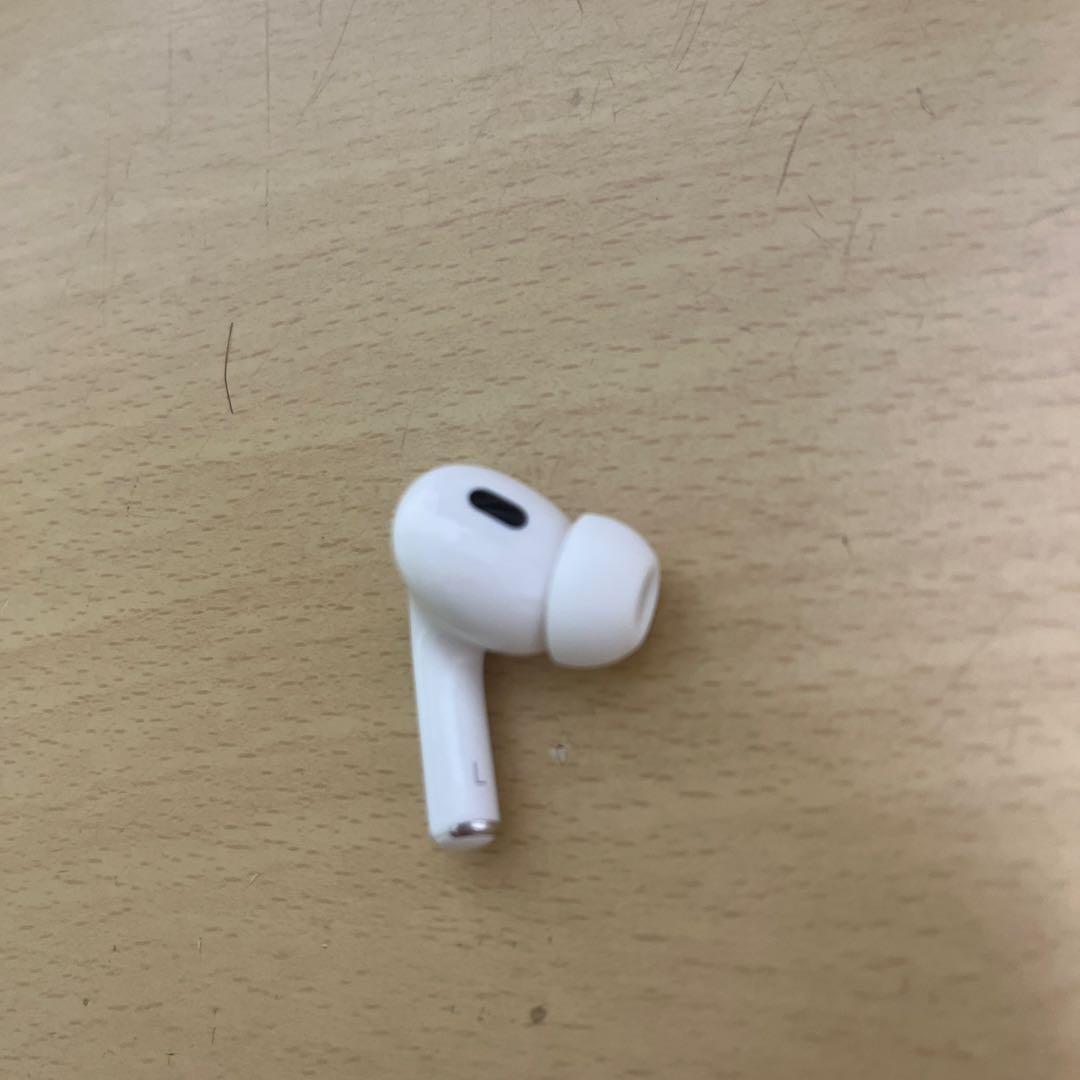 AirPodsProの左側