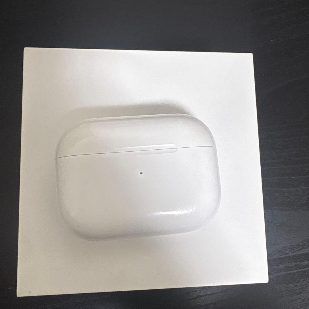 と*り様 AirPods Pro (第2世代) 本体　箱・イヤーピース付き