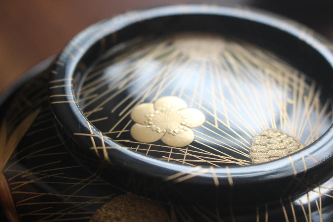 時代逸品！時代黒漆に極上松竹梅蒔絵の映える煮物椀2点（検輪島塗雑煮椀蒔絵椀