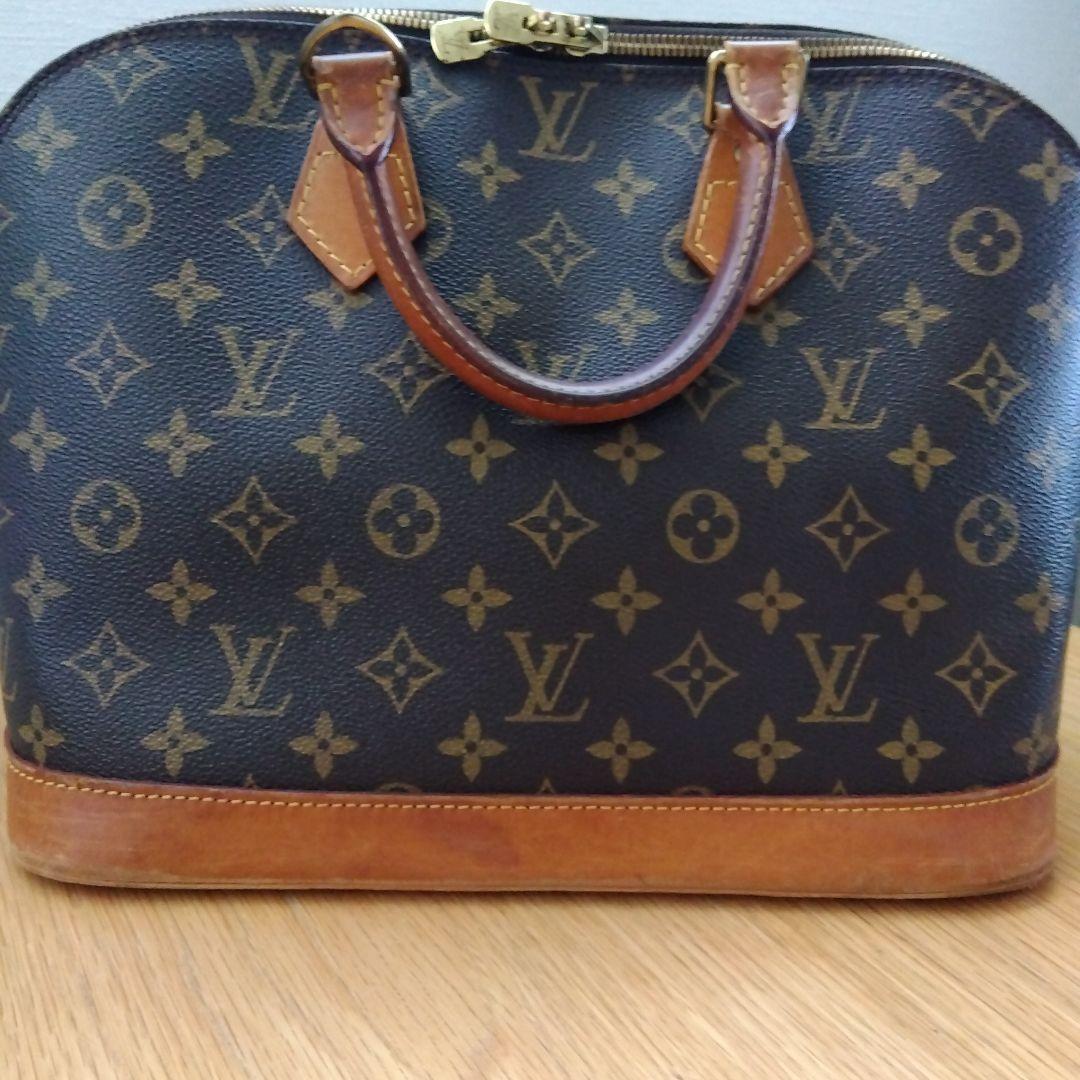 Louis Vuittonアルマハンドバッグ